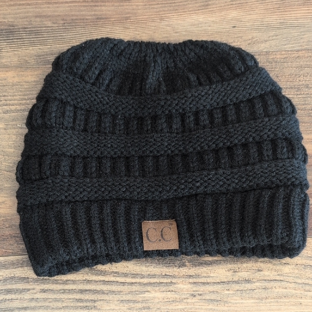C.C Women's Black Knit Ponytail Beanie                                     -806Y